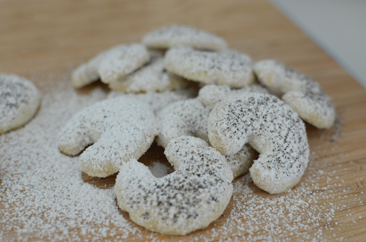 Poppy seed vanilla crescent cookie Christmas biscuits